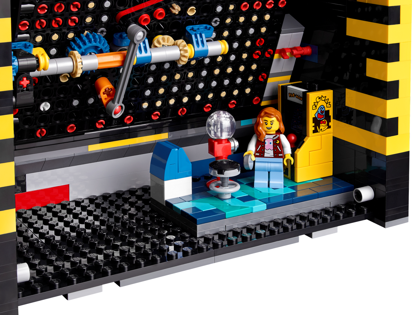 LEGO Icons PAC-MAN Arcade Building Set 10323