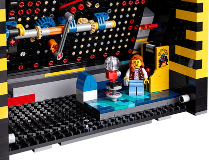 LEGO Icons PAC-MAN Arcade Building Set 10323