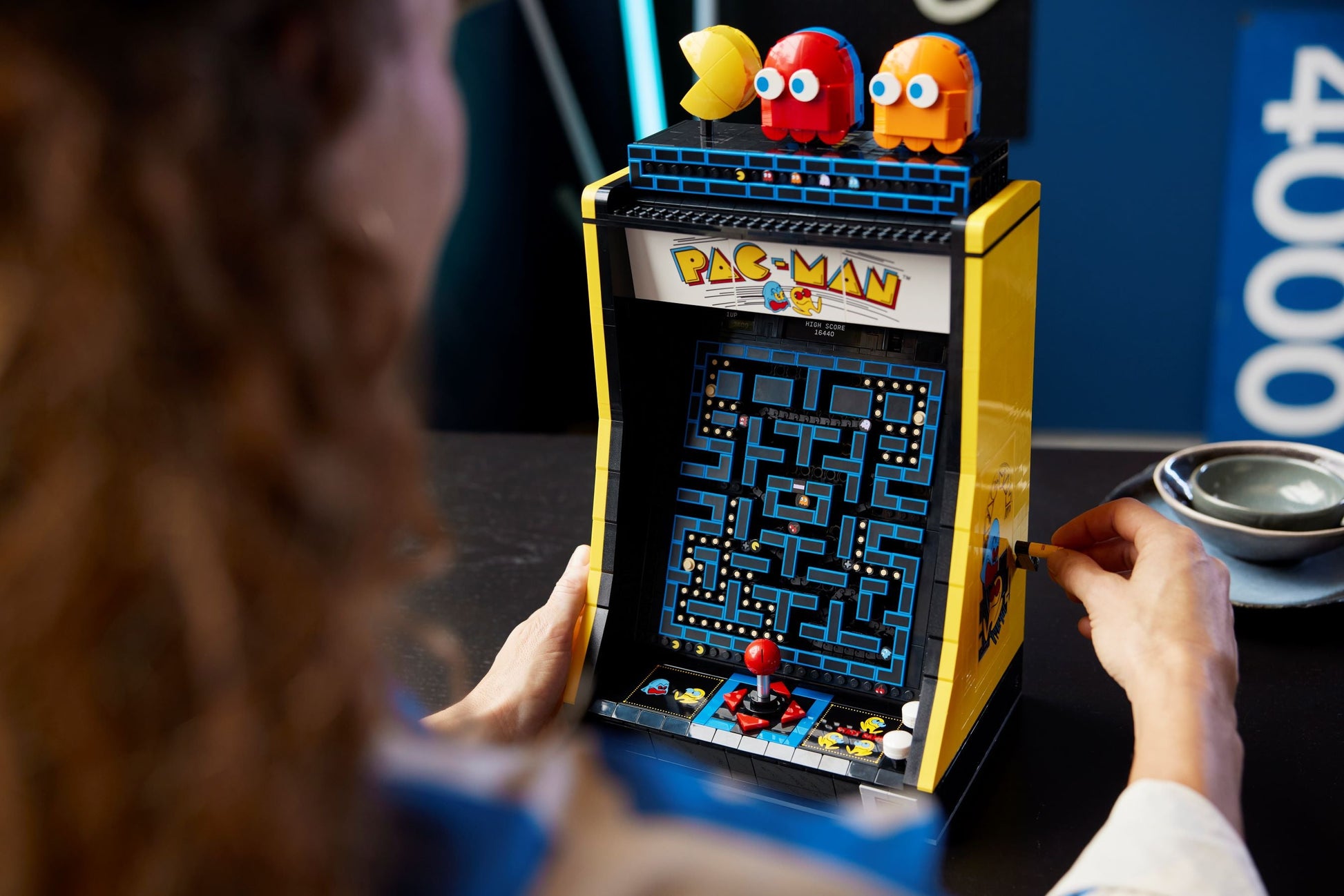 LEGO Icons PAC-MAN Arcade Building Set 10323