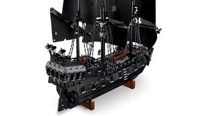 LEGO Icons Captain Jack Sparrow's Pirate Ship Building Set 10365