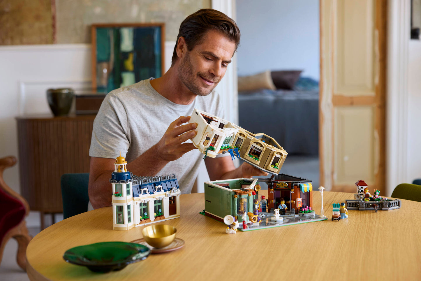 LEGO Icons Shopping Street Building Set 11371