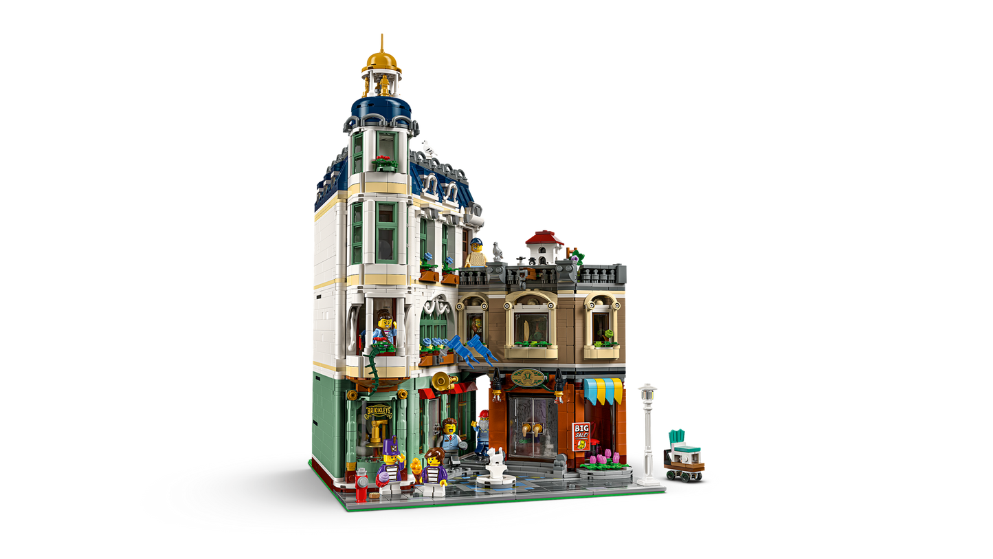 LEGO Icons Shopping Street Building Set 11371